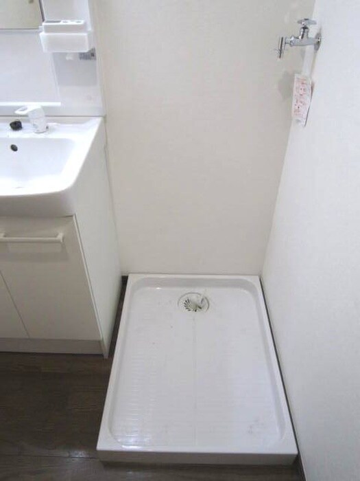 物件内観写真17　(洗濯機置場)