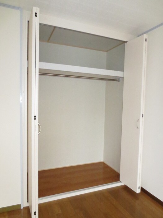 物件内観写真6　(収納)