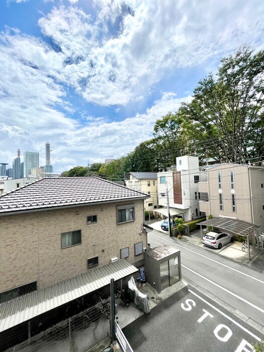 物件内観写真17　(室内からの展望)