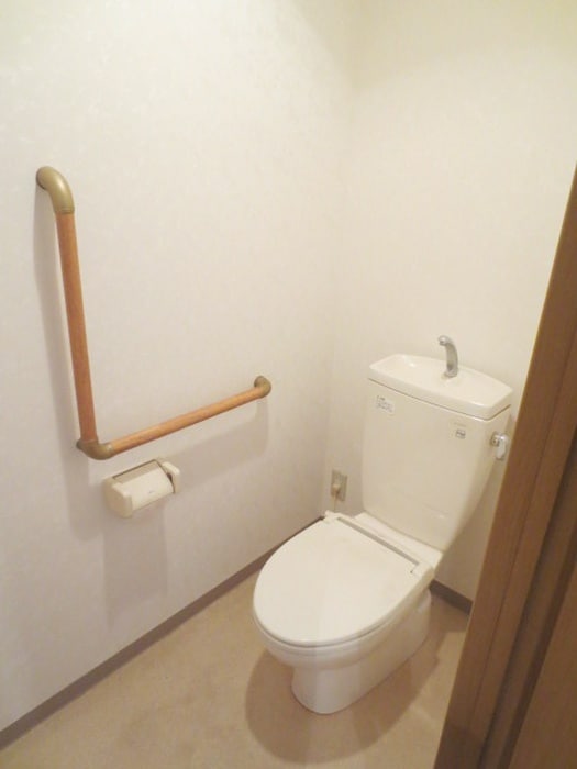 物件内観写真15　(トイレ)