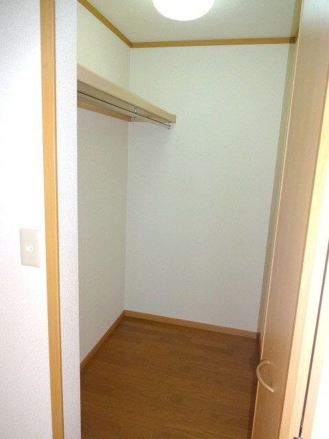 物件内観写真8　(収納)
