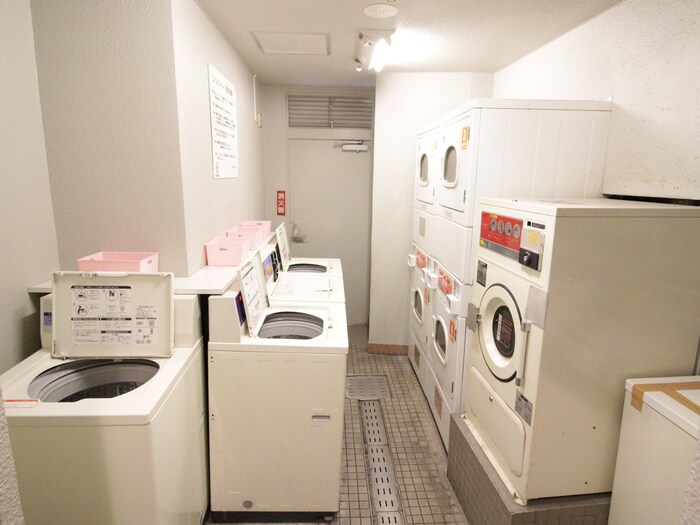 物件外観写真4　(建物設備)