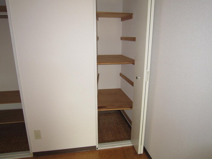 物件内観写真14　(収納)