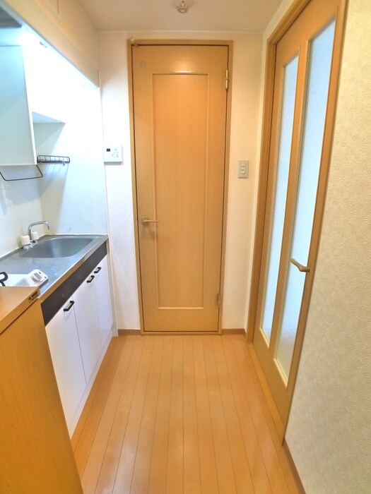 物件内観写真8　(廊下)