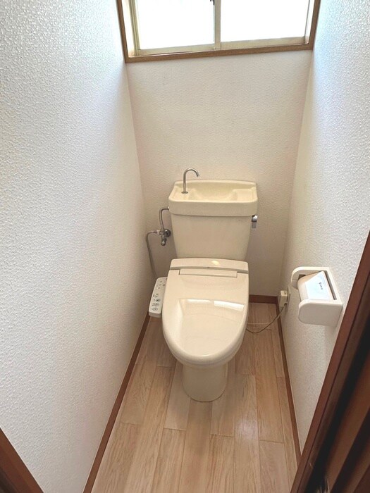 物件内観写真9　(トイレ)