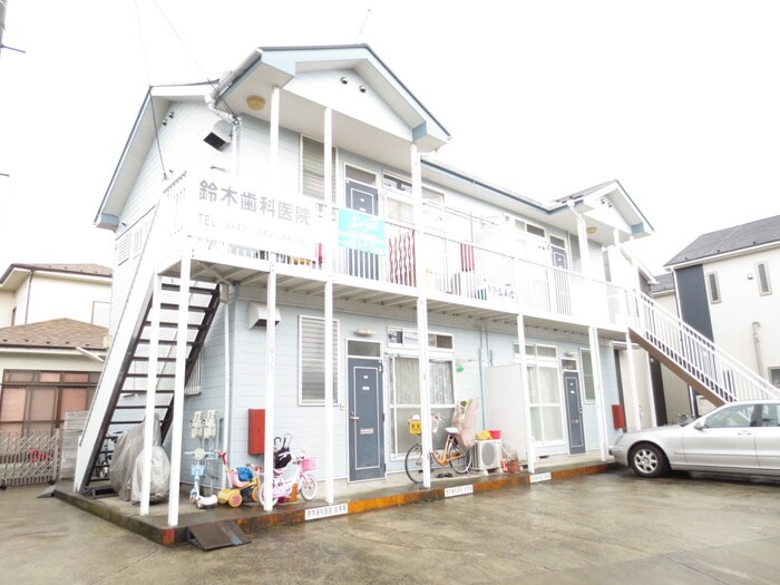 物件外観写真6　(駐車場)