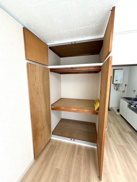 物件内観写真10　(収納)