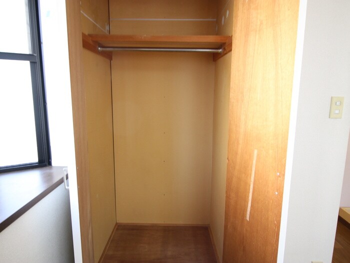 物件内観写真12　(収納)