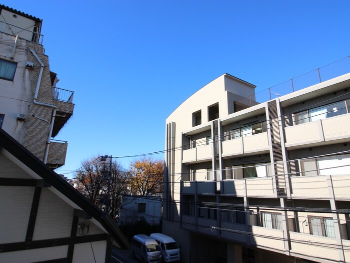 物件内観写真16　(室内からの展望)