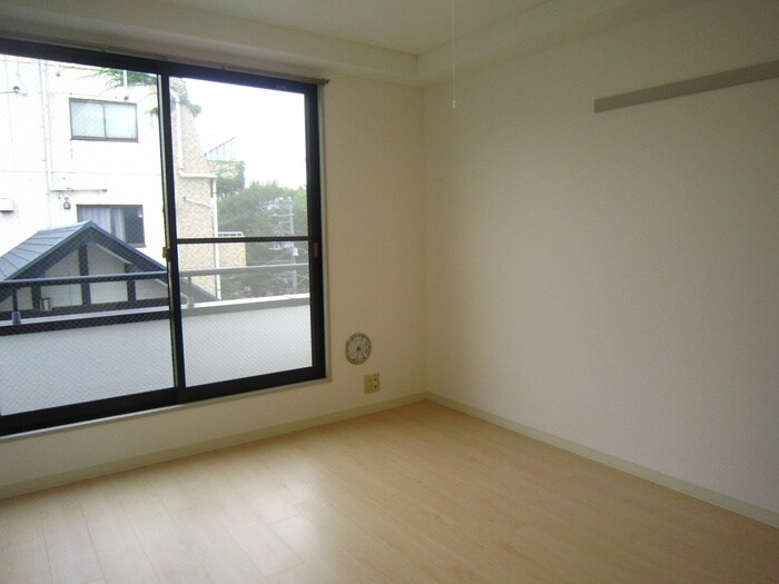 物件内観写真19　(居室)