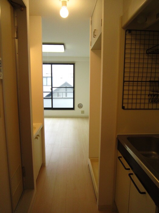 物件内観写真20　(廊下)
