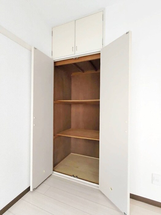 物件内観写真11　(収納)