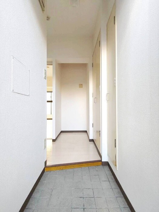 物件内観写真22　(玄関)