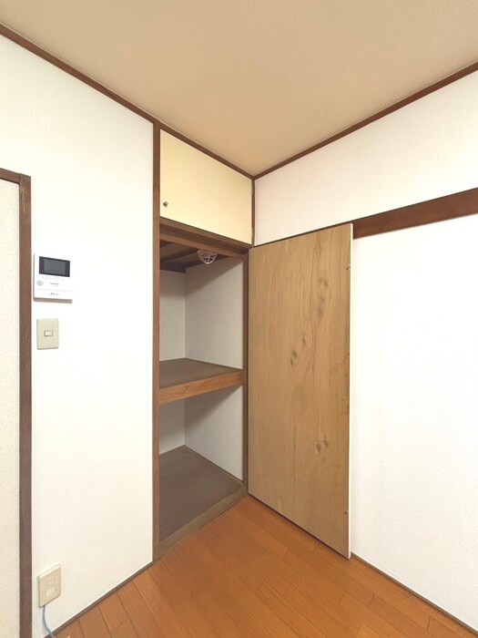 物件内観写真11　(収納)