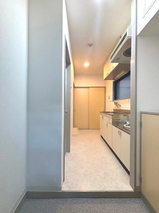 物件内観写真14　(玄関)