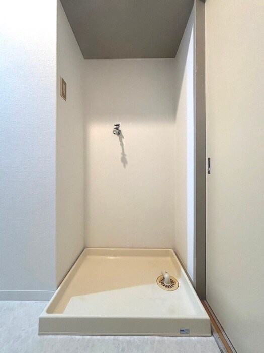 物件内観写真22　(洗濯機置場)