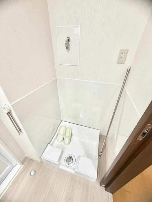 物件内観写真13　(洗濯機置場)