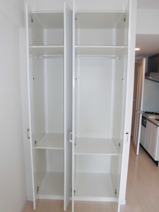 物件内観写真13　(収納)