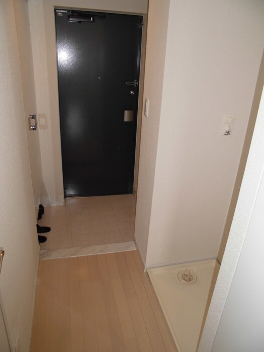 物件内観写真14　(玄関)