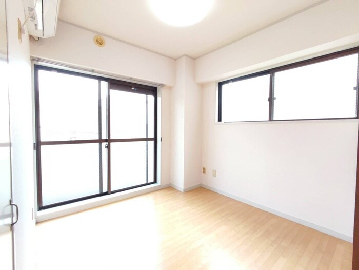 物件内観写真9　(居室)