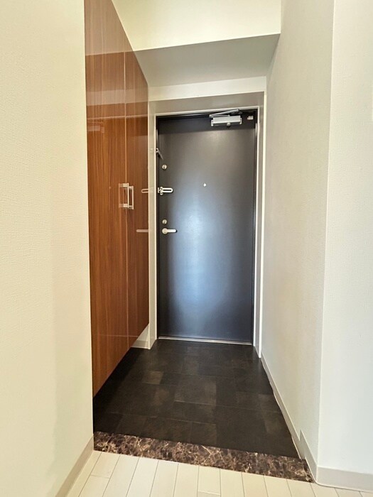 物件内観写真17　(玄関)