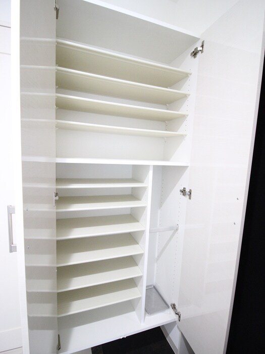 物件内観写真18　(靴箱)