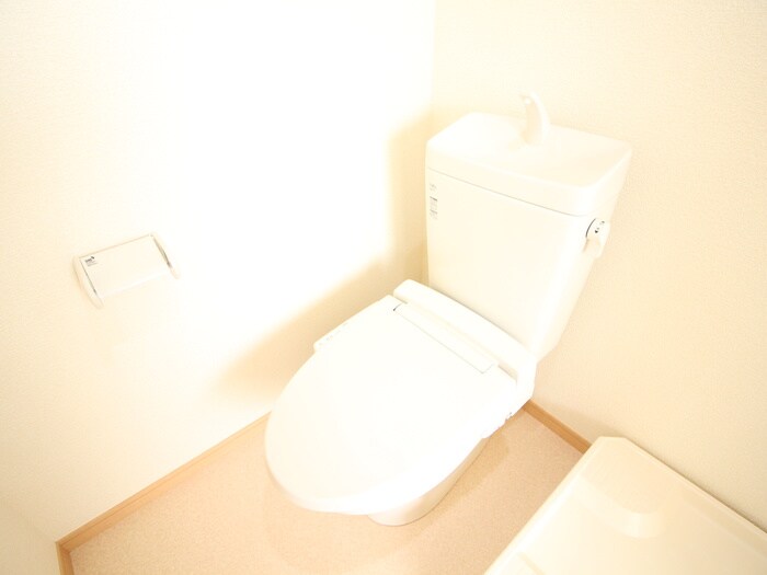 物件内観写真12　(トイレ)