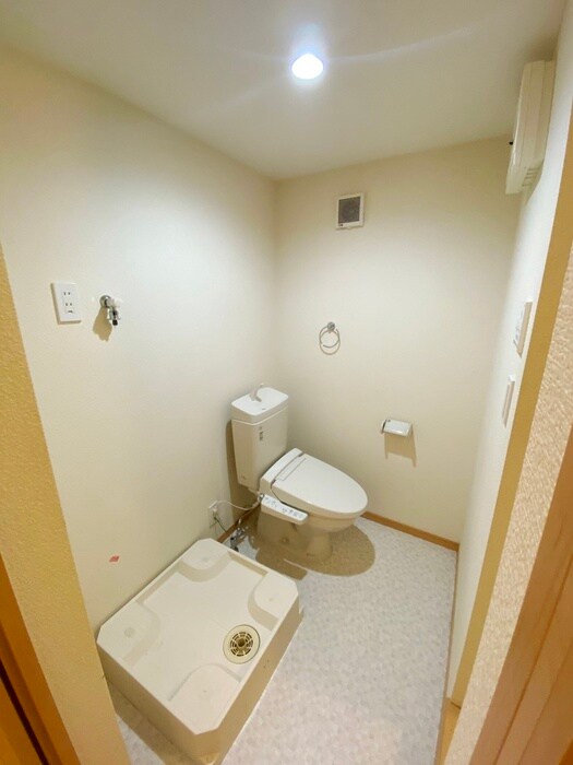 物件内観写真14　(洗濯機置場)