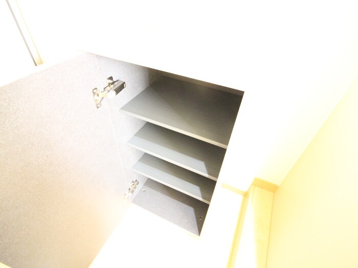 物件内観写真15　(靴箱)