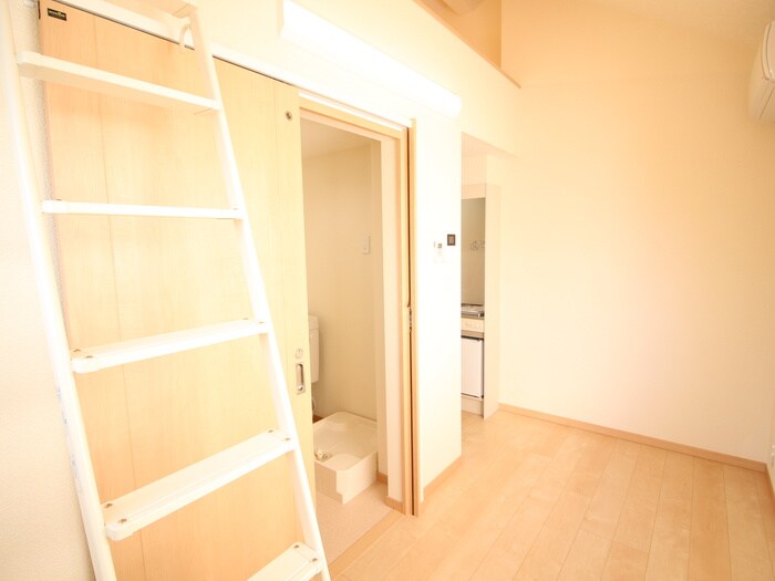 物件内観写真18　(居室)