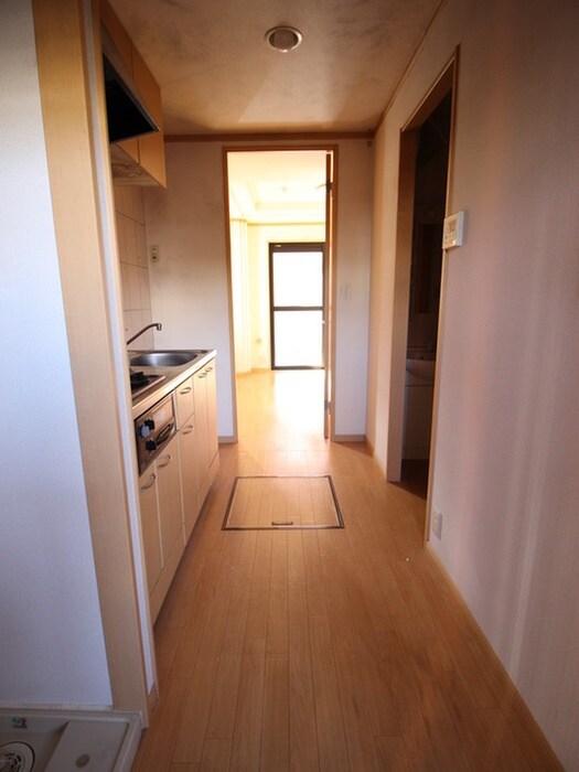 物件内観写真16　(廊下)