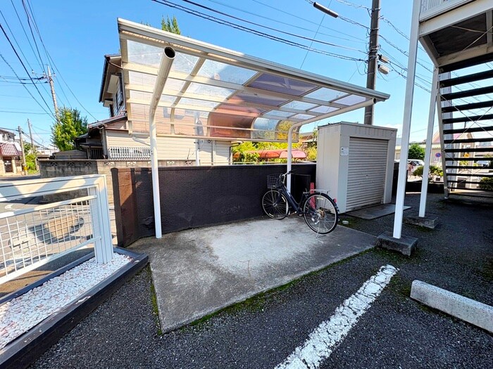 物件外観写真3　(駐輪場)