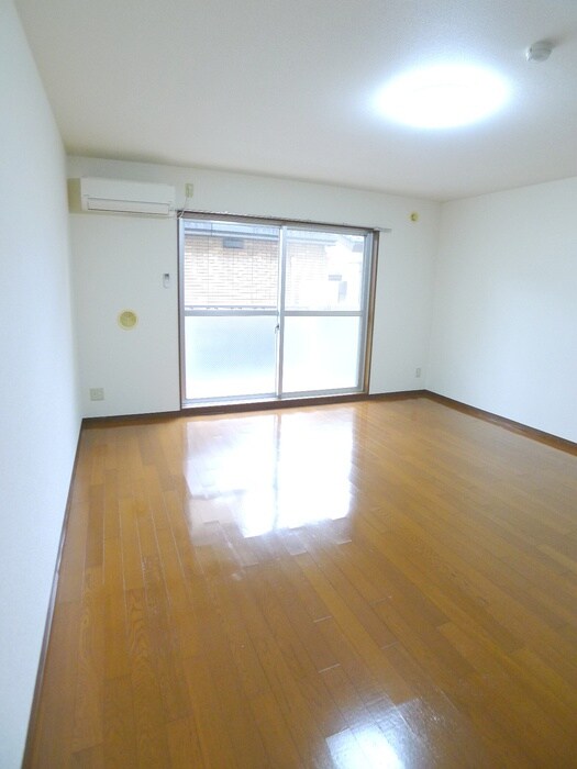 物件内観写真18　(室内からの展望)