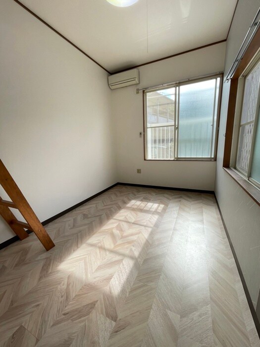 物件内観写真8　(居室)