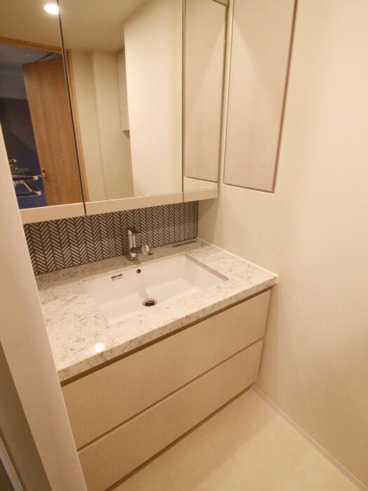 物件内観写真14　(洗面)