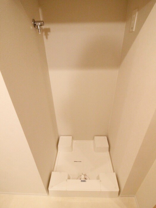 物件内観写真15　(洗濯機置場)