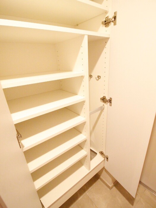 ﾙﾌｫﾝﾌﾟﾛｸﾞﾚ門前仲町ﾌﾟﾚﾐｱの靴箱