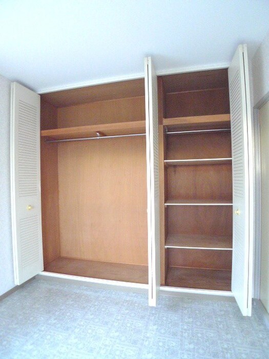 物件内観写真10　(収納)