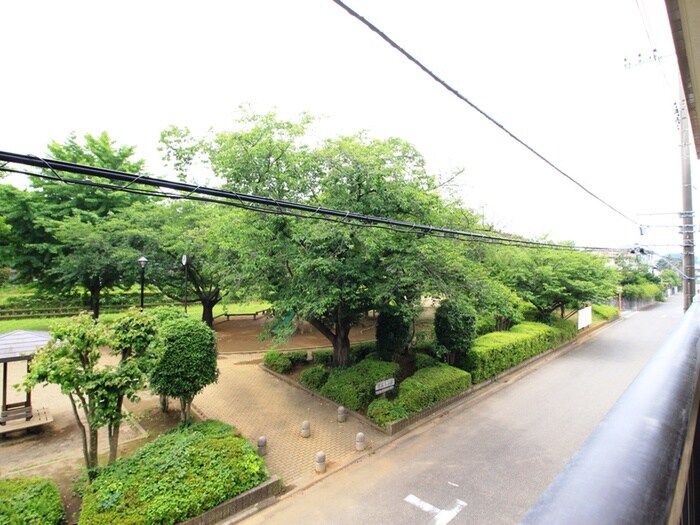 物件内観写真17　(室内からの展望)