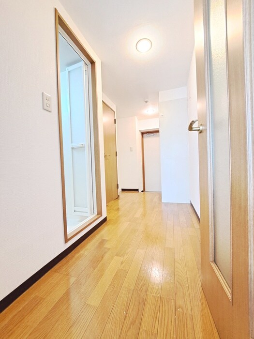 物件内観写真9　(廊下)
