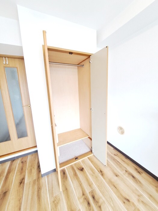 物件内観写真10　(収納)