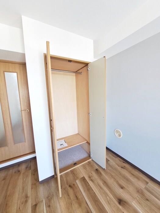 物件内観写真10　(収納)