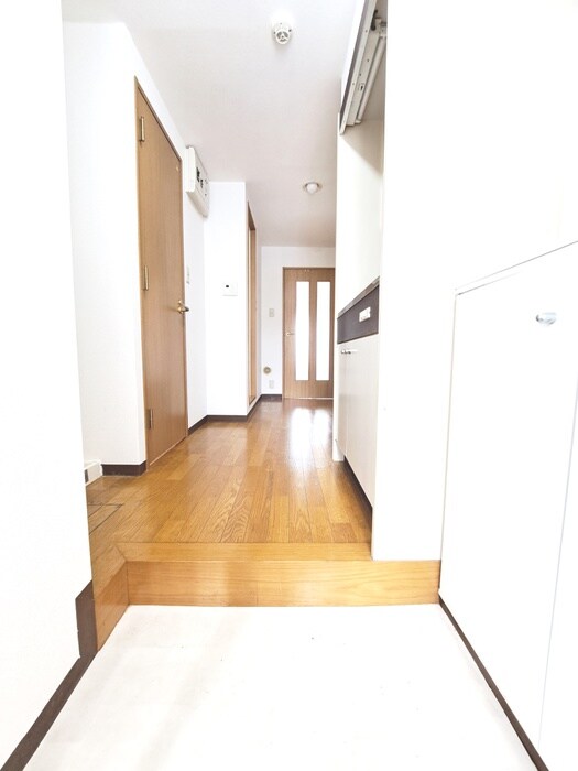 物件内観写真21　(玄関)