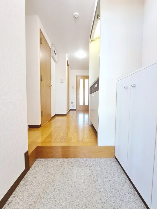 物件内観写真21　(玄関)