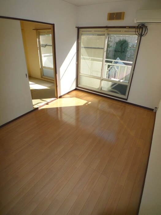 物件内観写真7　(居室)