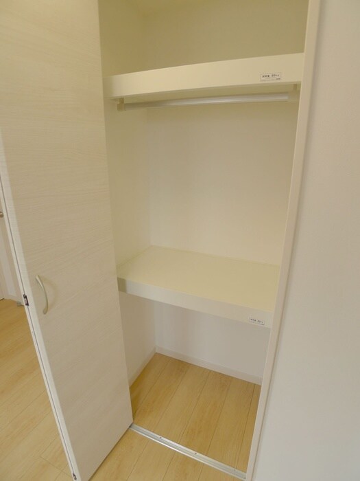 物件内観写真13　(収納)