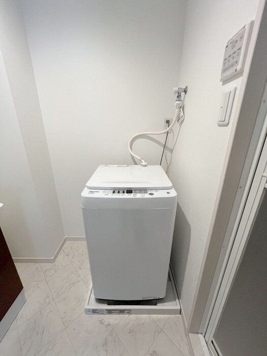 物件内観写真15　(洗濯機置場)