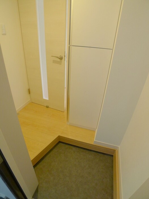 物件内観写真19　(玄関)