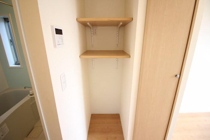 物件内観写真12　(収納)