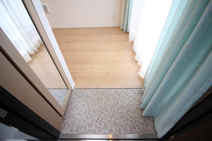 物件内観写真14　(玄関)